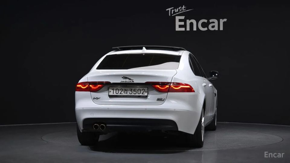Jaguar xf