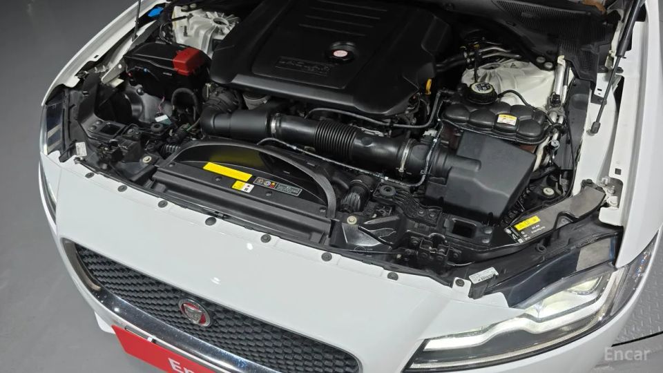Jaguar xf