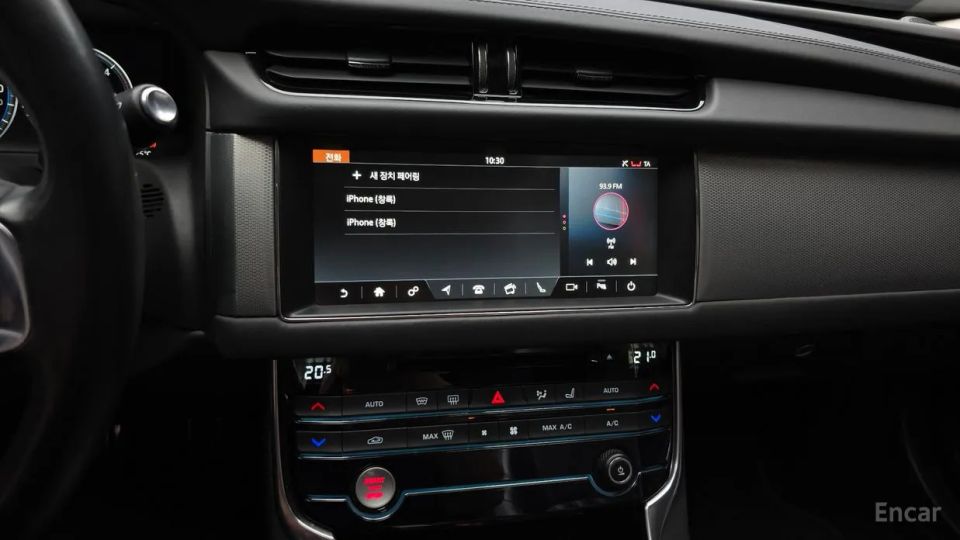 Jaguar xf