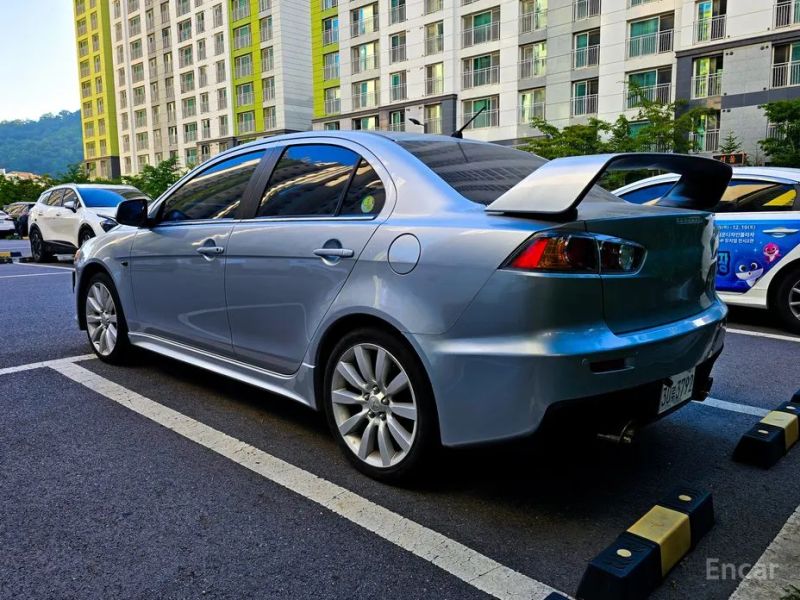 Mitsubishi Lancer