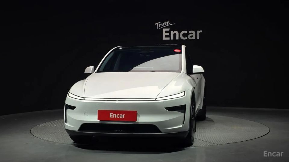 Tesla model-y