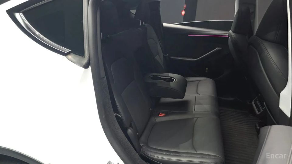 Tesla model-y