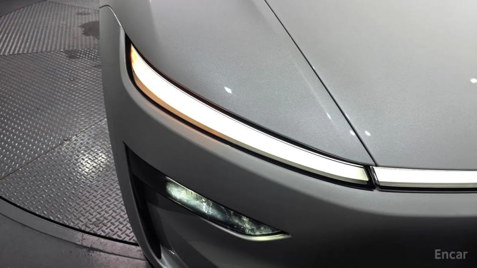 Tesla model-y