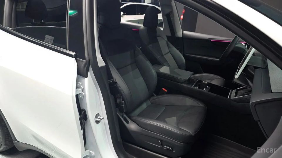 Tesla model-y