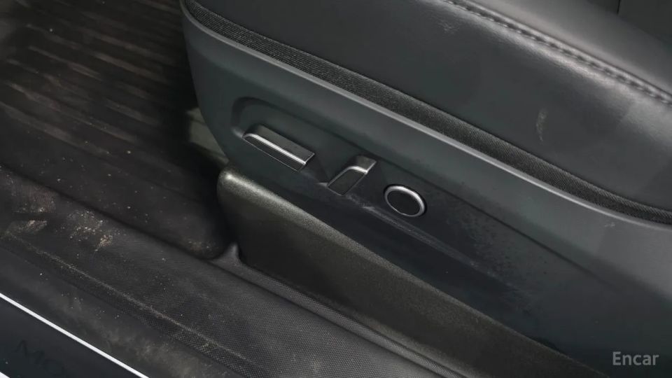Tesla model-y