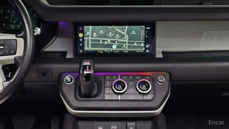 Land Rover Defender