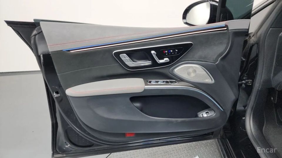 Mercedes-Benz EQS