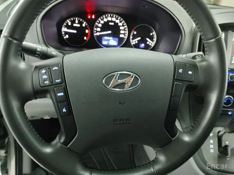 Hyundai Starex