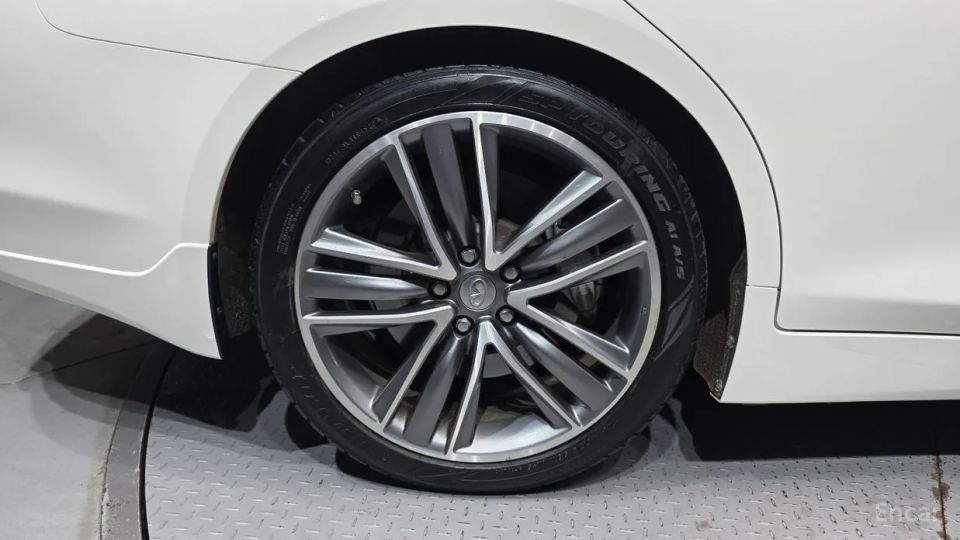 Infiniti Q50