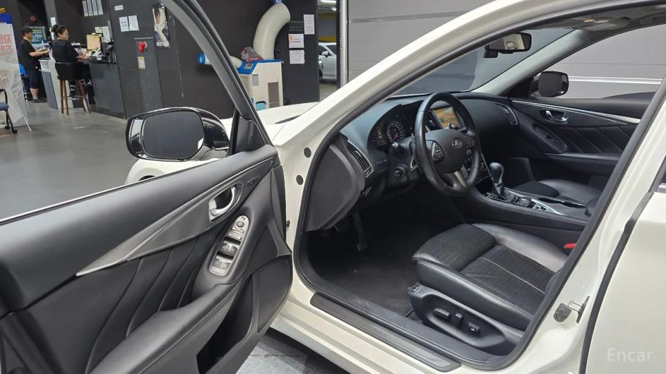 Infiniti Q50