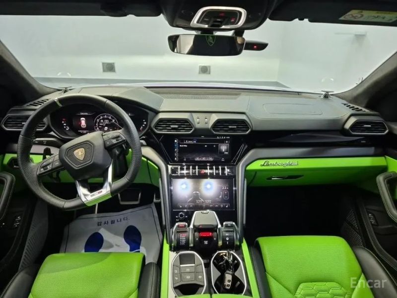 Lamborghini urus