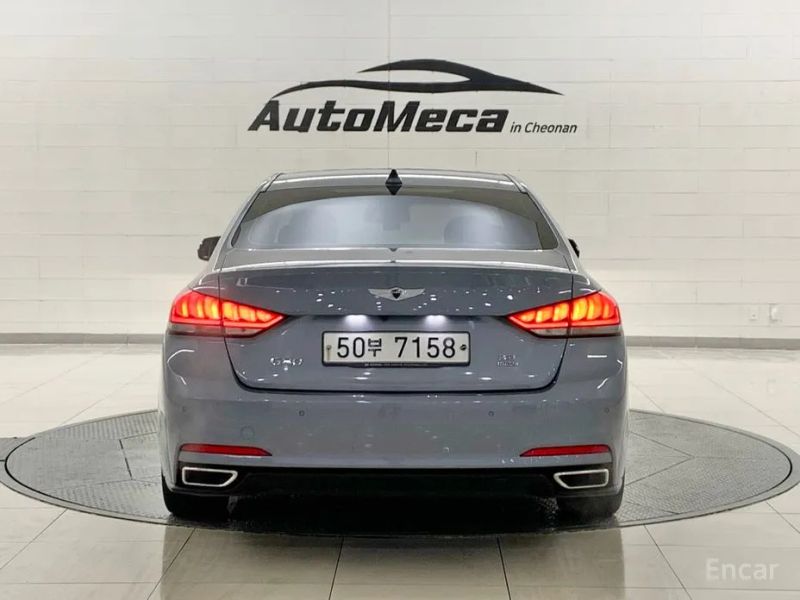 Hyundai Genesis