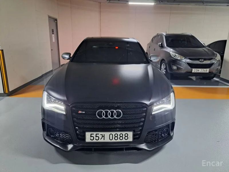 Audi S8