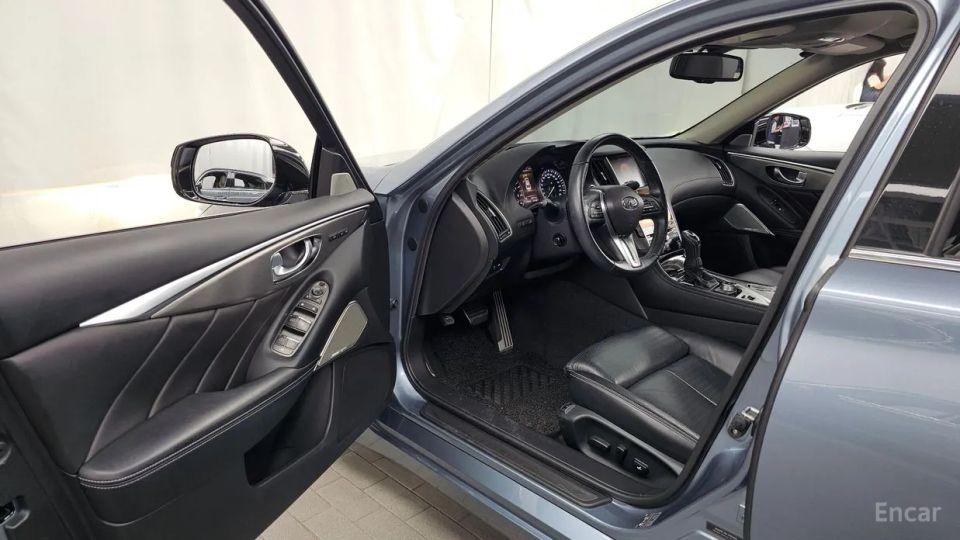 Infiniti Q50