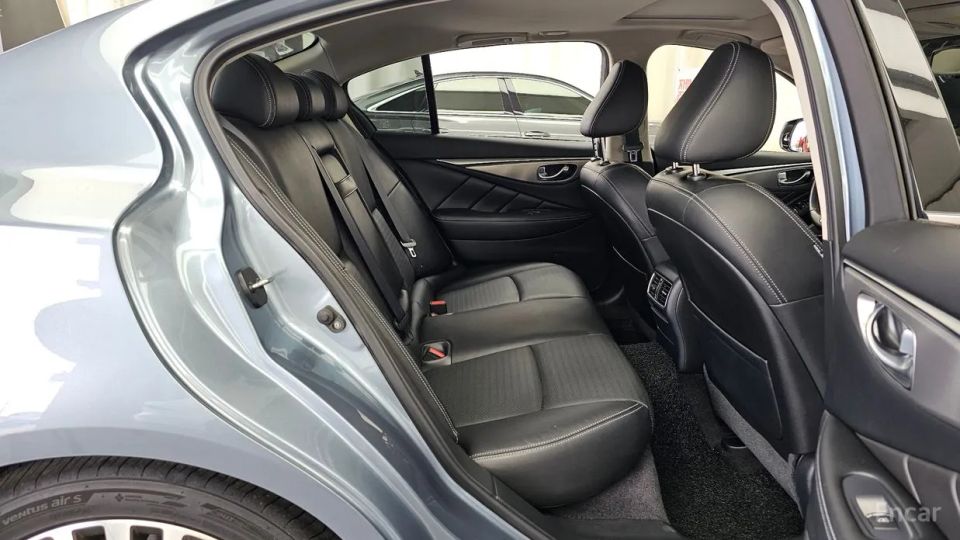 Infiniti Q50