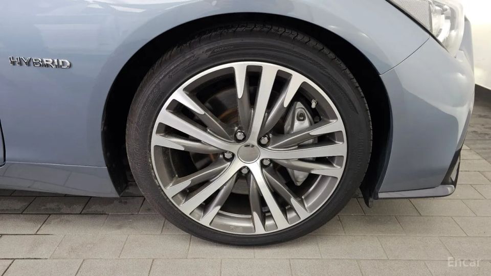 Infiniti Q50