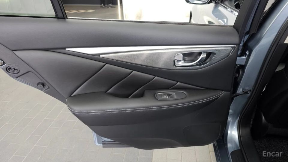 Infiniti Q50