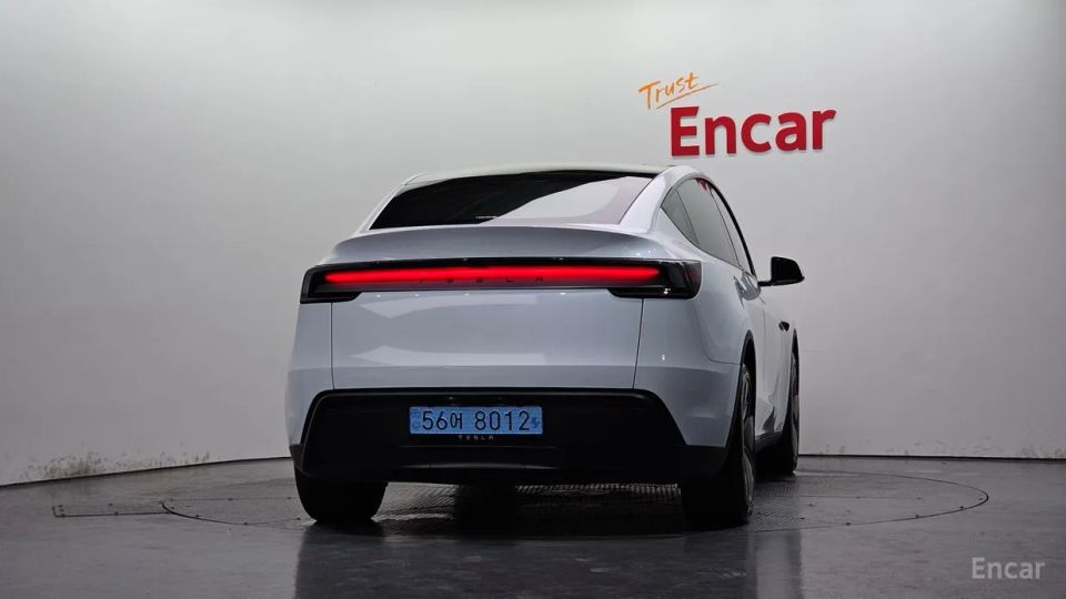 Tesla model-y