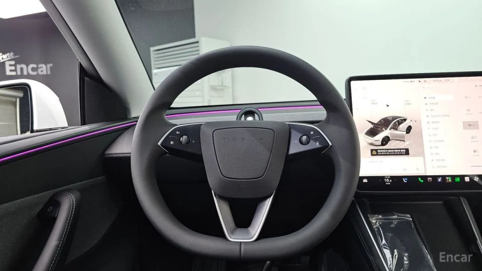 Tesla model-y