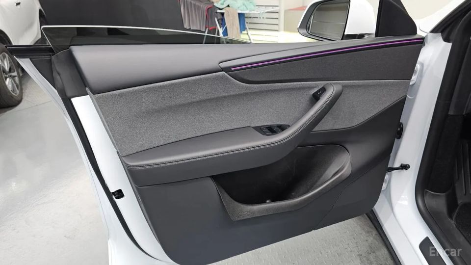 Tesla model-y