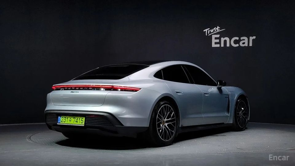 Porsche Taycan