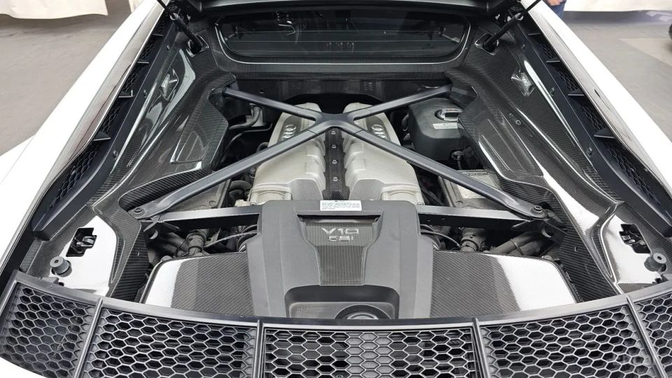 Audi R8