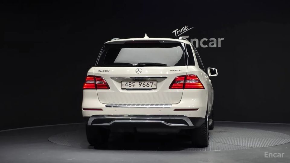 Mercedes-Benz M-class