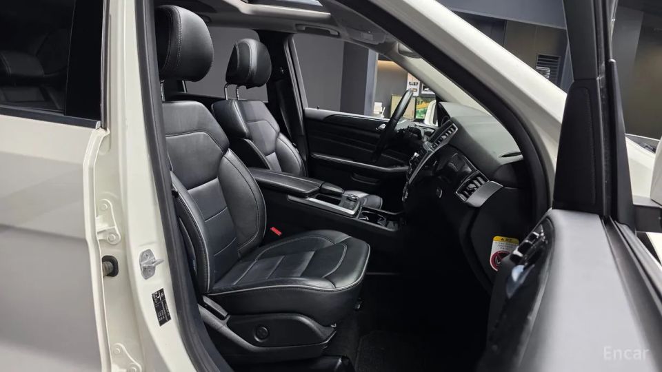 Mercedes-Benz M-class