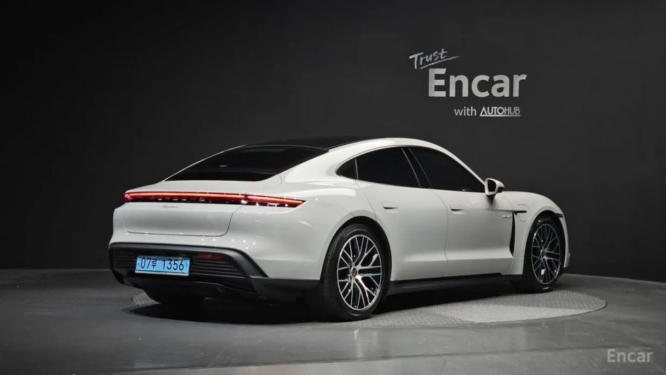 Porsche Taycan
