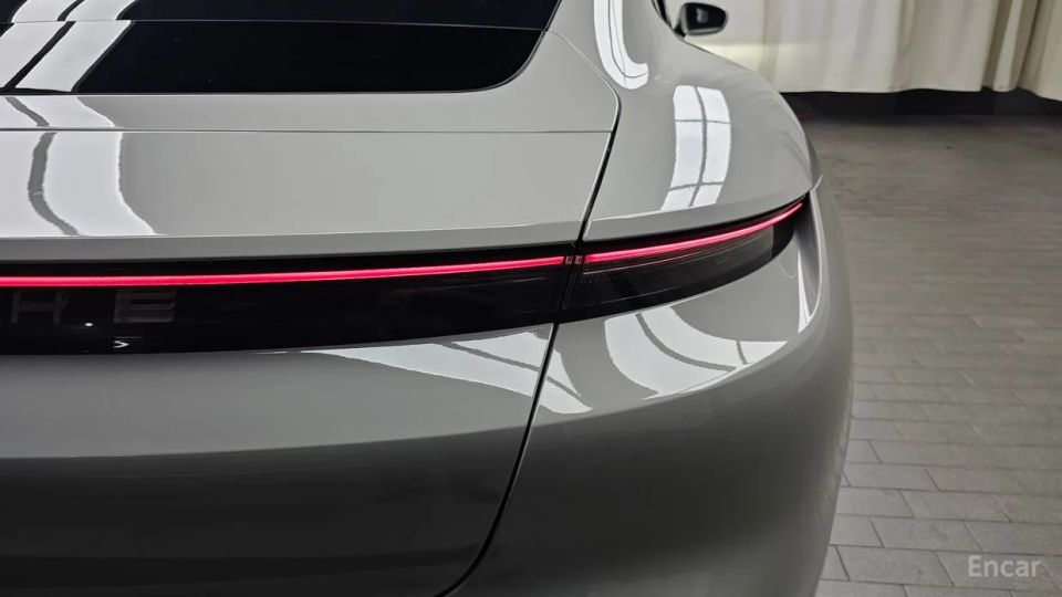 Porsche Taycan
