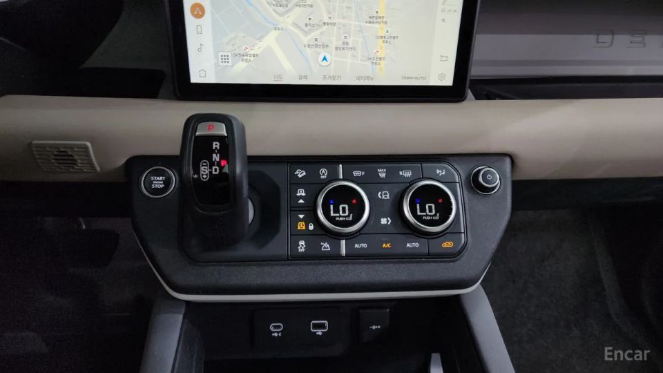 Land Rover Defender
