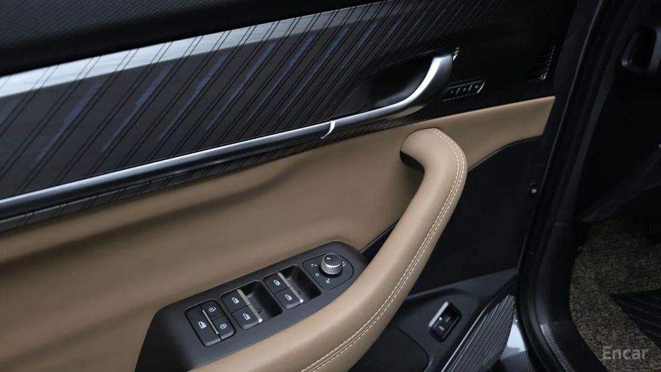Renault-KoreaSamsung Grand Koleos