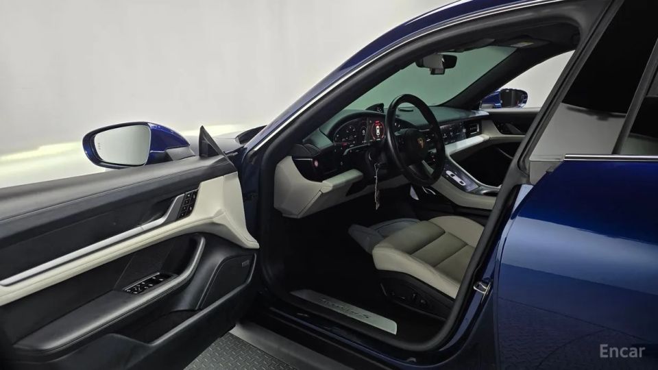 Porsche Taycan