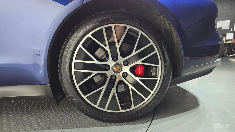 Porsche Taycan
