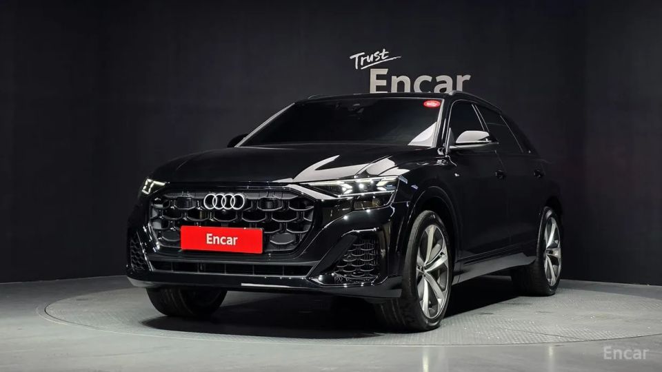 Audi Q8