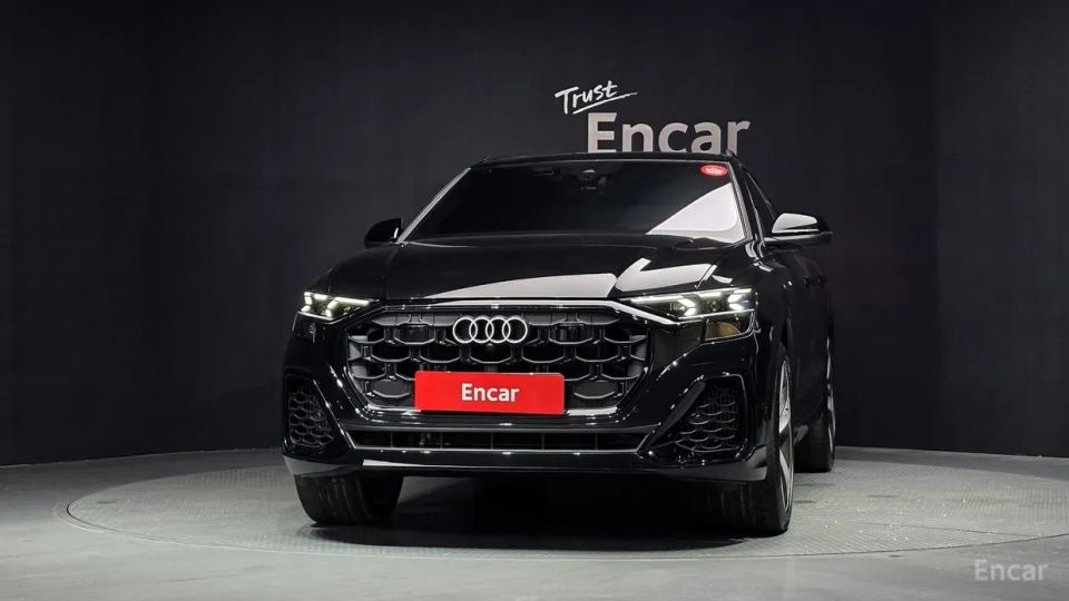 Audi Q8