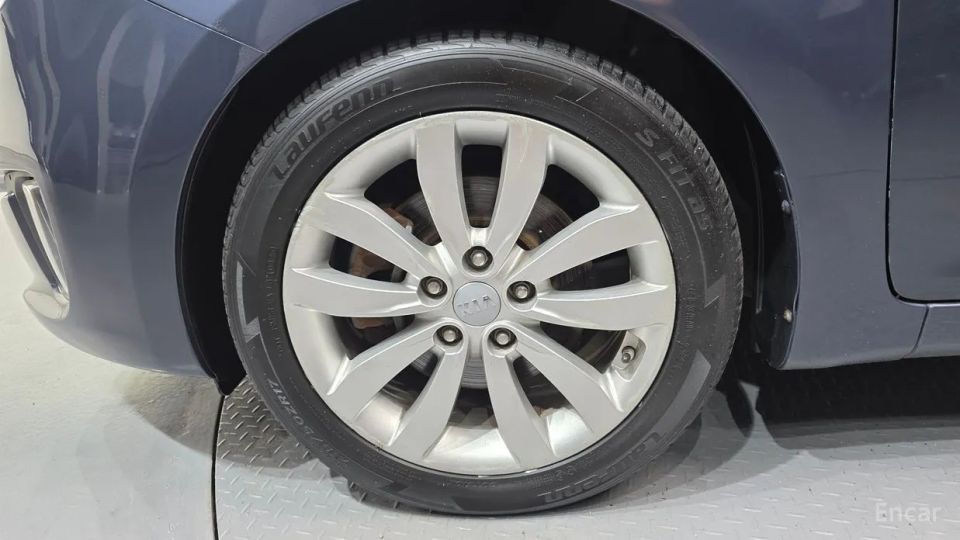 Kia Carens