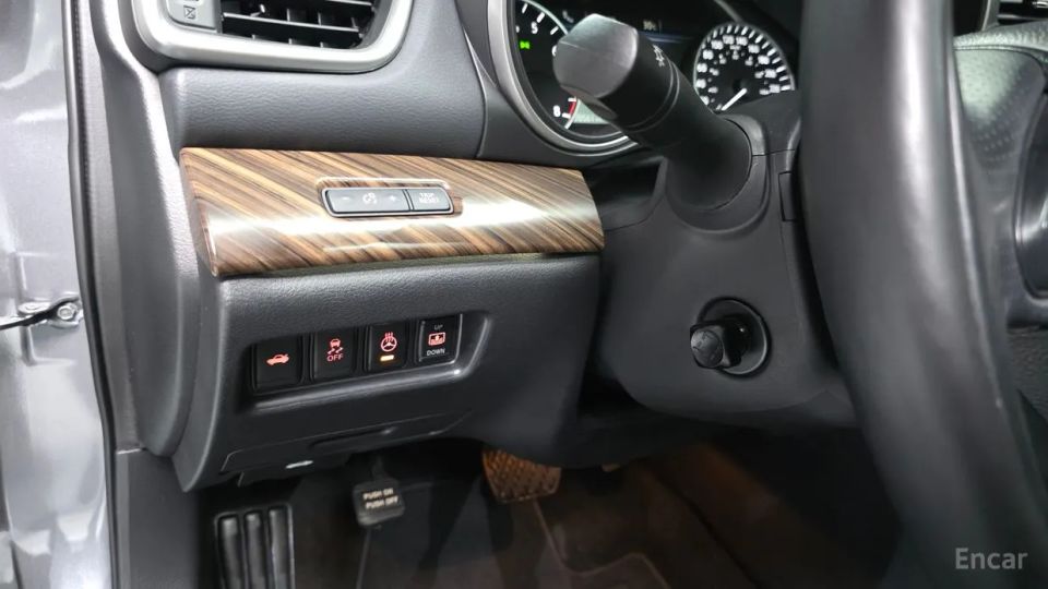 Nissan Maxima