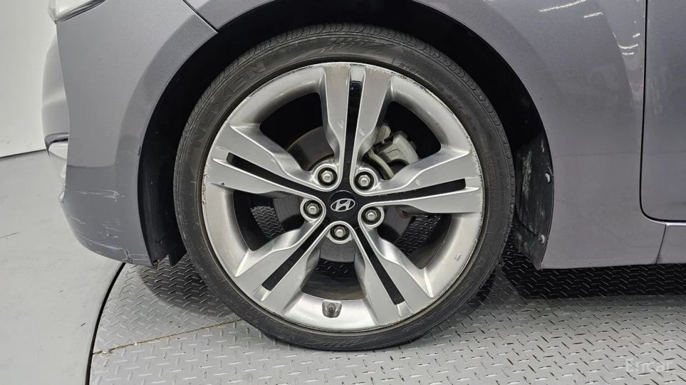 Hyundai Veloster