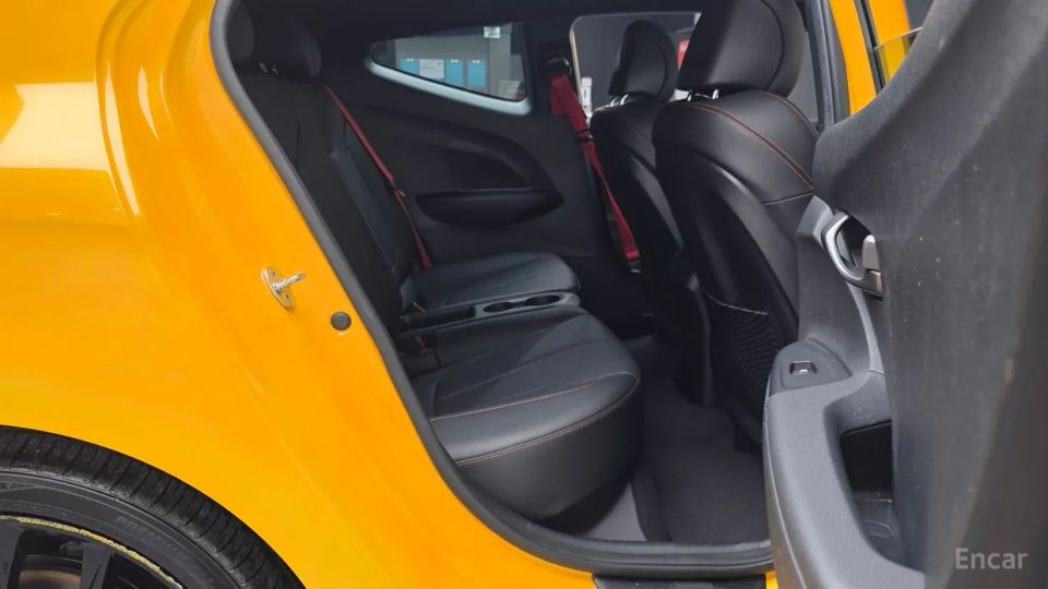 Hyundai Veloster