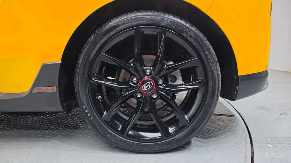 Hyundai Veloster