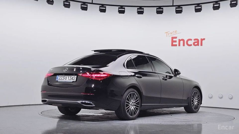 Mercedes-Benz C-Class