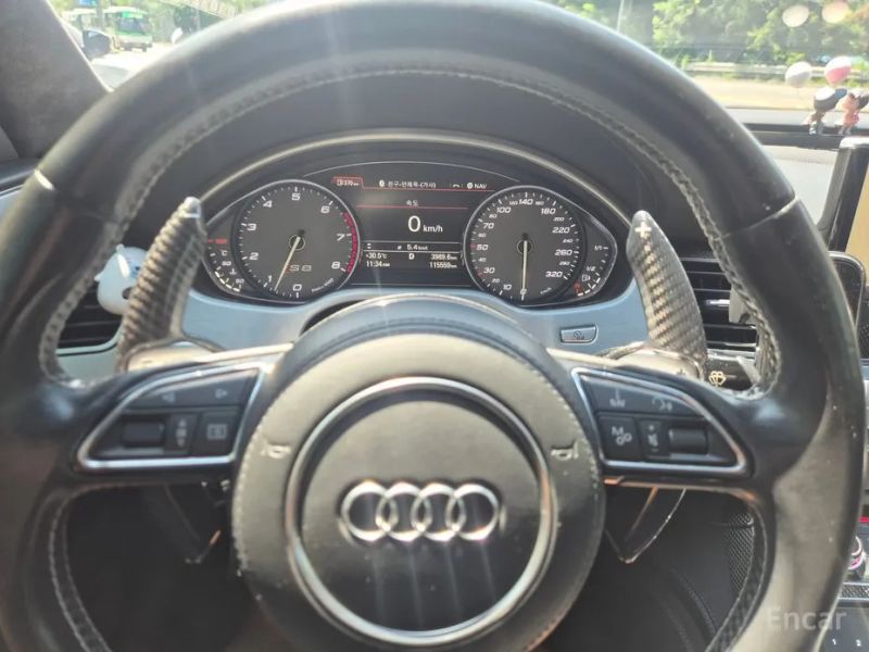 Audi S8