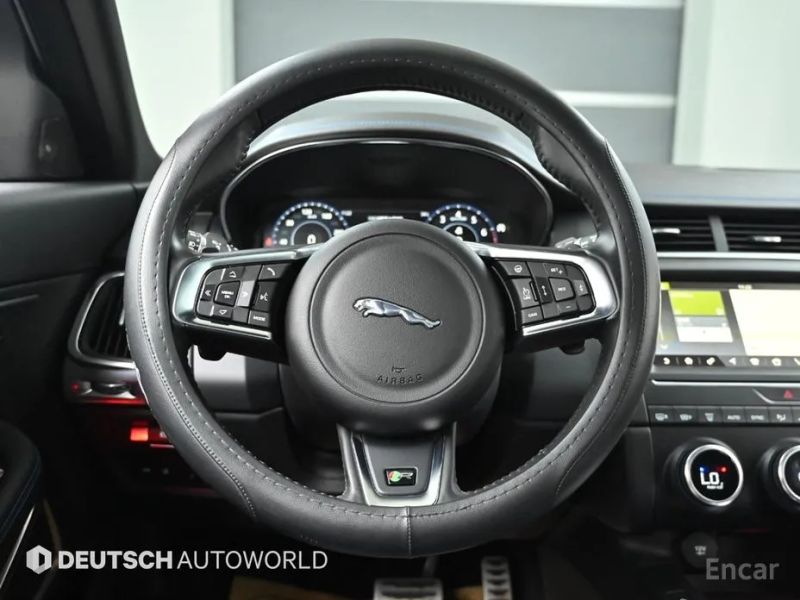 Jaguar E-PACE