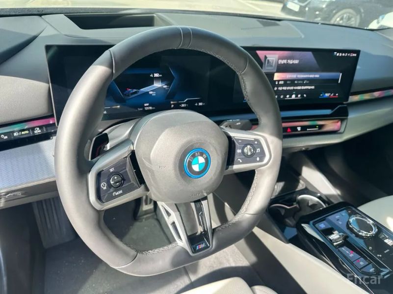 BMW i5