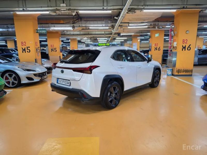 Lexus UX