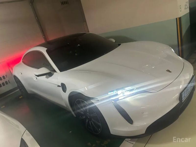 Porsche Taycan