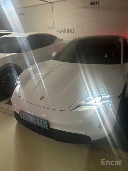 Porsche Taycan