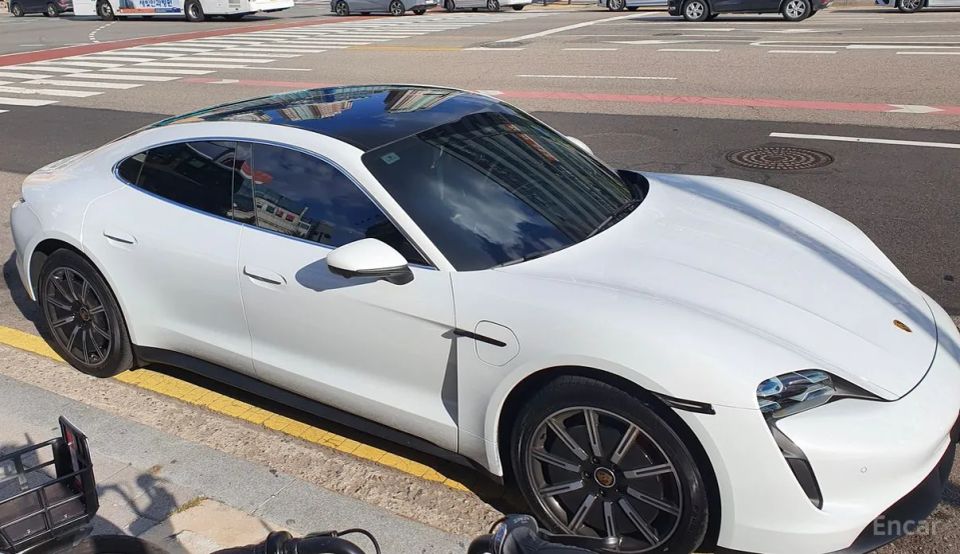 Porsche Taycan