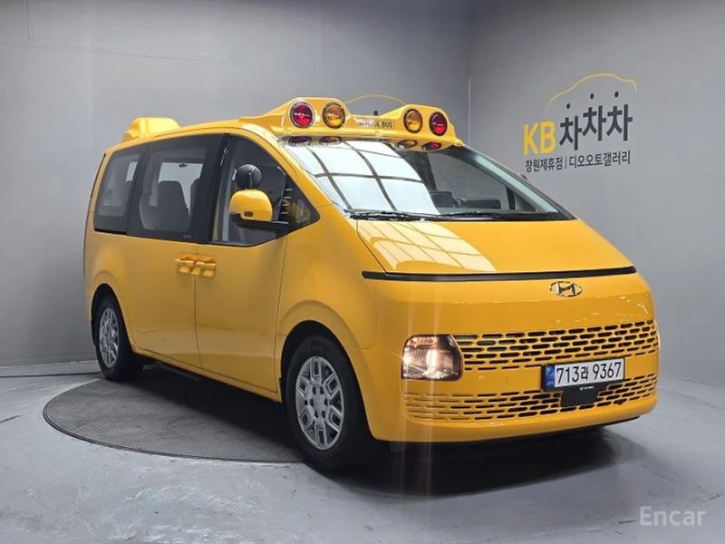 Hyundai Staria